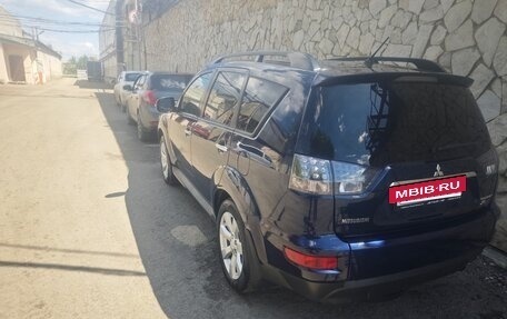 Mitsubishi Outlander III рестайлинг 3, 2011 год, 1 350 000 рублей, 5 фотография
