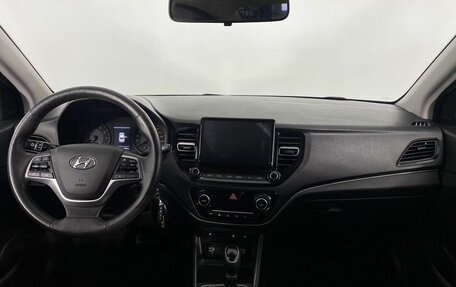 Hyundai Solaris II рестайлинг, 2021 год, 1 670 000 рублей, 8 фотография