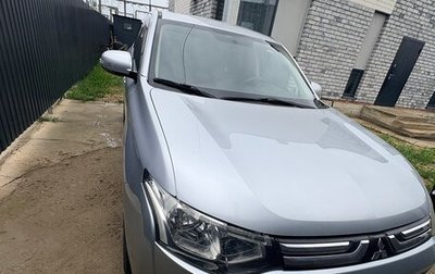 Mitsubishi Outlander III рестайлинг 3, 2012 год, 1 240 000 рублей, 1 фотография