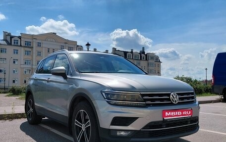 Volkswagen Tiguan II, 2018 год, 2 945 000 рублей, 1 фотография