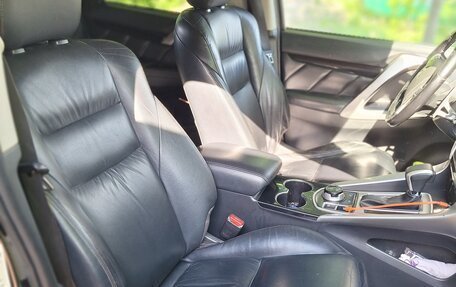 Mitsubishi Pajero Sport III рестайлинг, 2016 год, 2 600 000 рублей, 7 фотография
