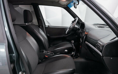 Chevrolet Niva I рестайлинг, 2015 год, 623 000 рублей, 11 фотография