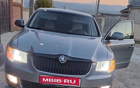 Skoda Superb III рестайлинг, 2008 год, 1 100 000 рублей, 4 фотография