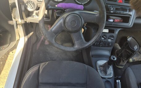 Volkswagen Polo III рестайлинг, 2001 год, 260 000 рублей, 6 фотография