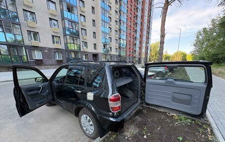 Toyota RAV4, 2003 год, 670 000 рублей, 17 фотография