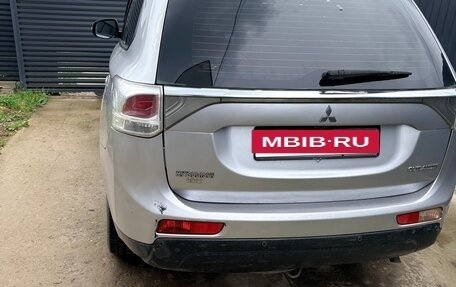 Mitsubishi Outlander III рестайлинг 3, 2012 год, 1 240 000 рублей, 5 фотография