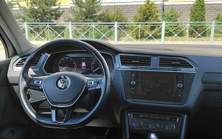 Volkswagen Tiguan II, 2018 год, 2 945 000 рублей, 17 фотография