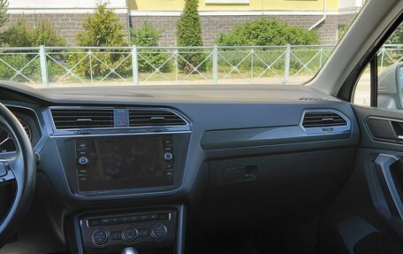 Volkswagen Tiguan II, 2018 год, 2 945 000 рублей, 18 фотография
