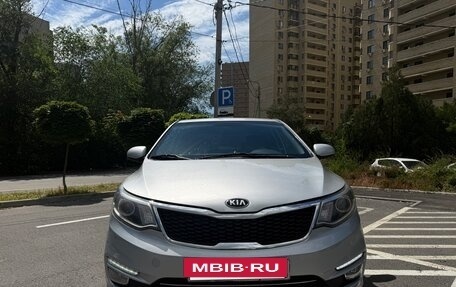KIA Rio III рестайлинг, 2016 год, 980 000 рублей, 2 фотография