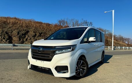 Honda Stepwgn IV, 2021 год, 2 200 000 рублей, 2 фотография