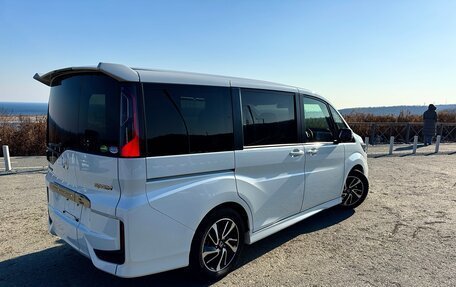 Honda Stepwgn IV, 2021 год, 2 200 000 рублей, 4 фотография