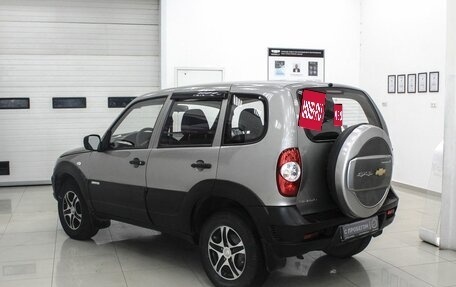 Chevrolet Niva I рестайлинг, 2011 год, 599 990 рублей, 2 фотография