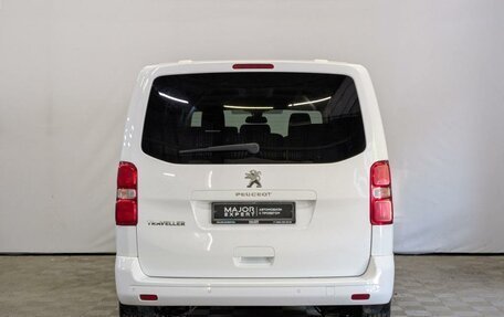 Peugeot Traveller I, 2019 год, 2 950 000 рублей, 6 фотография