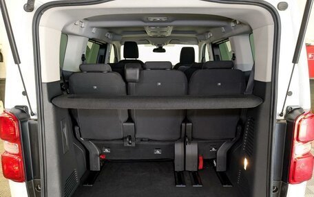 Peugeot Traveller I, 2019 год, 2 950 000 рублей, 10 фотография