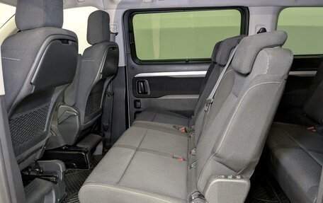 Peugeot Traveller I, 2019 год, 2 950 000 рублей, 12 фотография