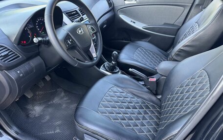 Hyundai Solaris II рестайлинг, 2011 год, 725 000 рублей, 12 фотография