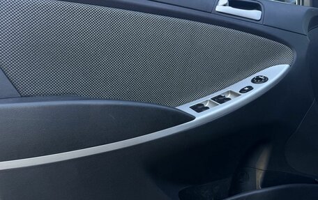 Hyundai Solaris II рестайлинг, 2011 год, 725 000 рублей, 22 фотография