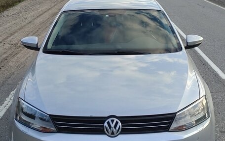 Volkswagen Jetta VI, 2011 год, 821 000 рублей, 2 фотография