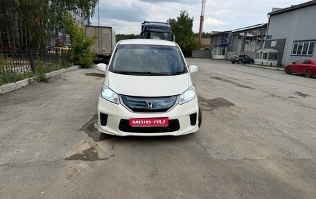 Honda Freed I, 2011 год, 920 000 рублей, 1 фотография