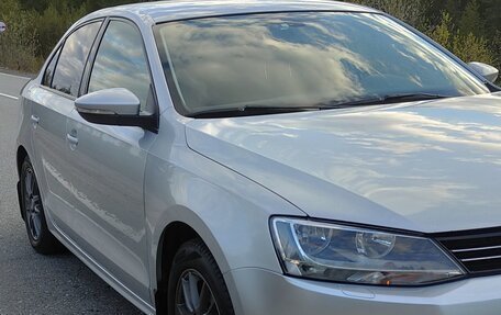Volkswagen Jetta VI, 2011 год, 821 000 рублей, 6 фотография