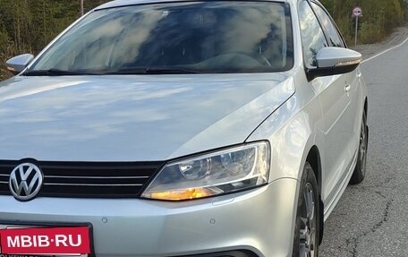 Volkswagen Jetta VI, 2011 год, 821 000 рублей, 5 фотография