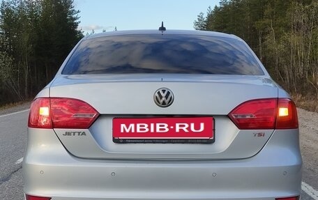 Volkswagen Jetta VI, 2011 год, 821 000 рублей, 8 фотография