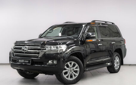 Toyota Land Cruiser 200, 2016 год, 5 800 000 рублей, 1 фотография