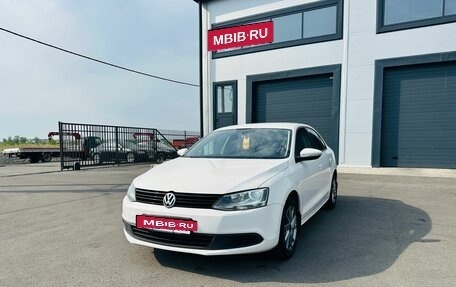 Volkswagen Jetta VI, 2013 год, 859 000 рублей, 2 фотография