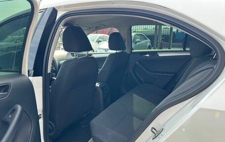 Volkswagen Jetta VI, 2013 год, 859 000 рублей, 18 фотография