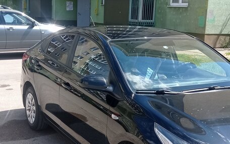 Hyundai Solaris II рестайлинг, 2017 год, 1 050 000 рублей, 3 фотография