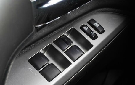 Toyota Land Cruiser 200, 2014 год, 4 050 000 рублей, 29 фотография
