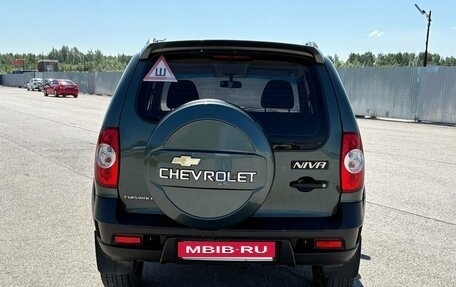 Chevrolet Niva I рестайлинг, 2012 год, 490 000 рублей, 4 фотография