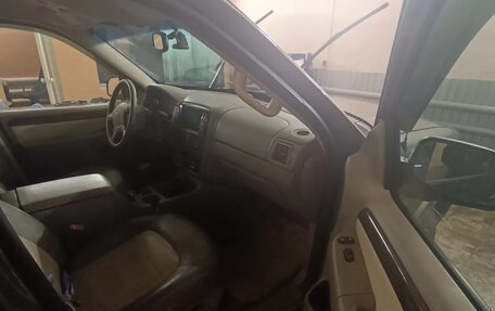 Ford Explorer III, 2003 год, 990 000 рублей, 2 фотография