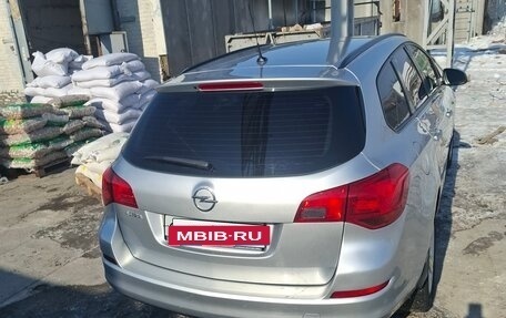 Opel Astra J, 2011 год, 630 000 рублей, 5 фотография