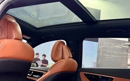 Mercedes-Benz GLC, 2024 год, 5 690 000 рублей, 12 фотография