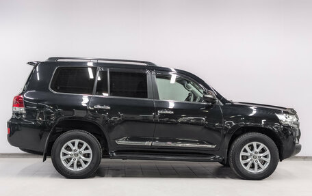 Toyota Land Cruiser 200, 2016 год, 5 800 000 рублей, 4 фотография