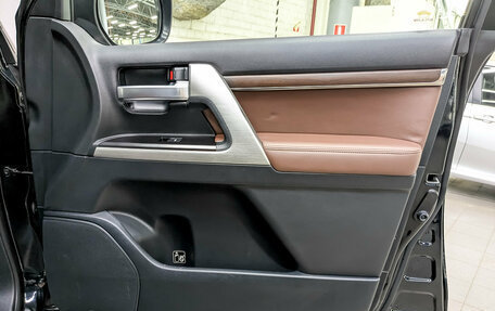 Toyota Land Cruiser 200, 2016 год, 5 800 000 рублей, 26 фотография