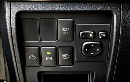 Toyota Land Cruiser 200, 2016 год, 5 800 000 рублей, 28 фотография