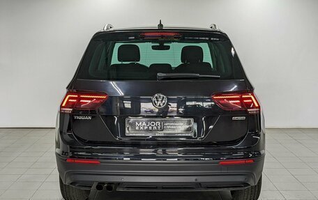 Volkswagen Tiguan II, 2018 год, 2 450 000 рублей, 6 фотография