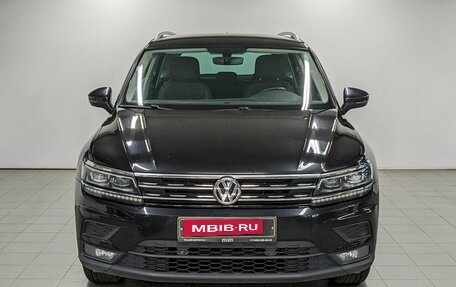 Volkswagen Tiguan II, 2018 год, 2 450 000 рублей, 2 фотография