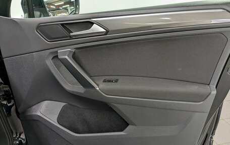 Volkswagen Tiguan II, 2018 год, 2 450 000 рублей, 19 фотография