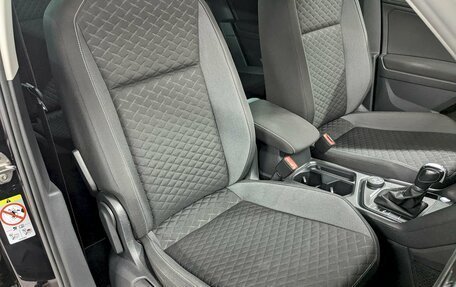 Volkswagen Tiguan II, 2018 год, 2 450 000 рублей, 21 фотография