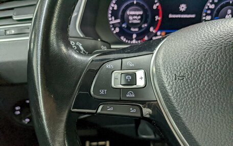 Volkswagen Tiguan II, 2018 год, 2 450 000 рублей, 27 фотография