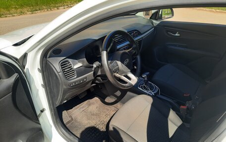KIA Rio IV, 2018 год, 850 000 рублей, 7 фотография