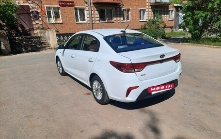 KIA Rio IV, 2018 год, 850 000 рублей, 5 фотография