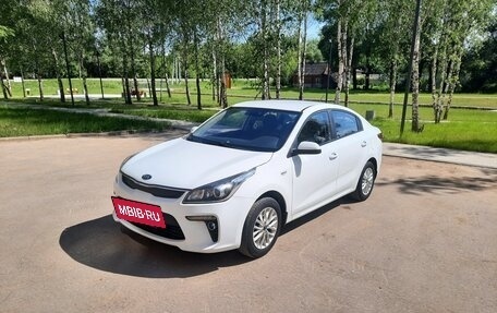 KIA Rio IV, 2018 год, 850 000 рублей, 2 фотография