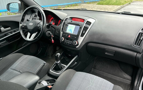 KIA cee'd I рестайлинг, 2011 год, 690 000 рублей, 11 фотография
