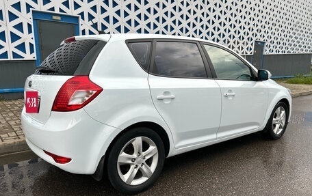 KIA cee'd I рестайлинг, 2011 год, 690 000 рублей, 3 фотография