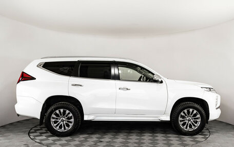 Mitsubishi Pajero Sport III рестайлинг, 2021 год, 3 799 000 рублей, 4 фотография