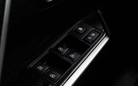 Mitsubishi Pajero Sport III рестайлинг, 2021 год, 3 799 000 рублей, 19 фотография